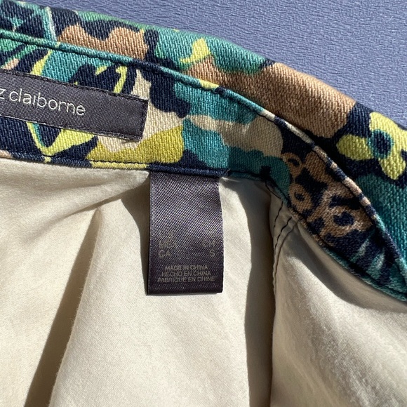Liz Claiborne Women's Floral Denim Coat, Button Front and Cuffs, S - Picture 5 of 7